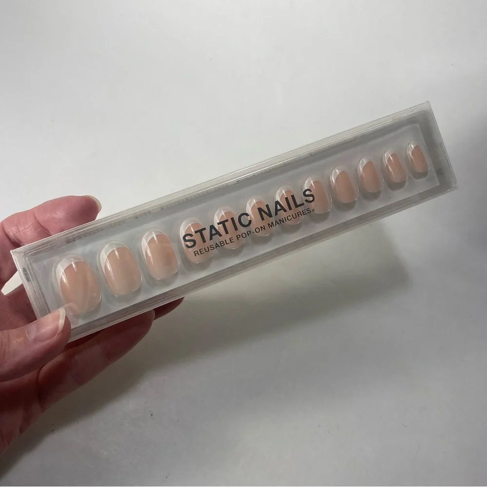 Static Nails Reusable Pop on Manicure Curved French Round NWT